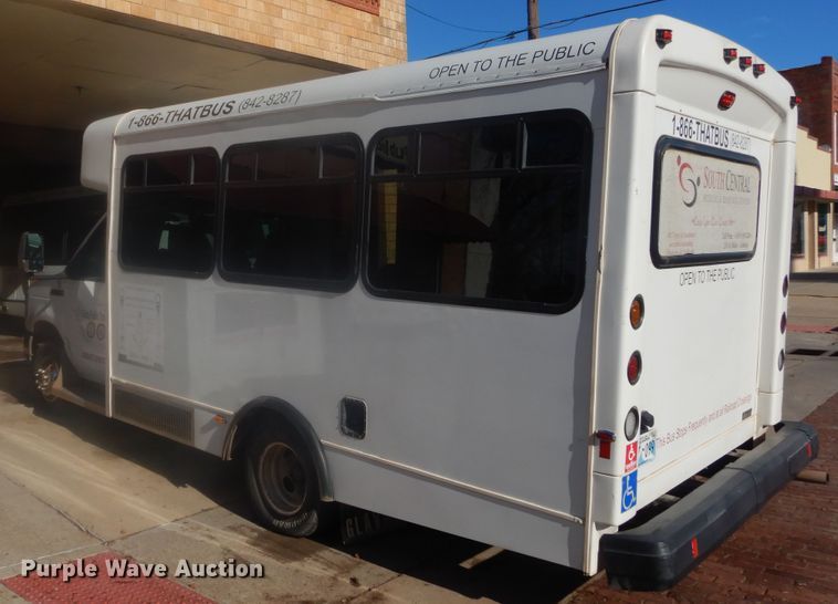 image for item HG9765 2009 Ford E350  shuttle bus