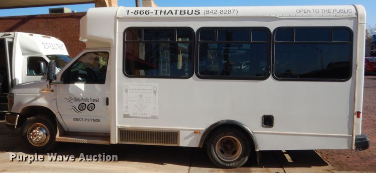 image for item HG9765 2009 Ford E350  shuttle bus