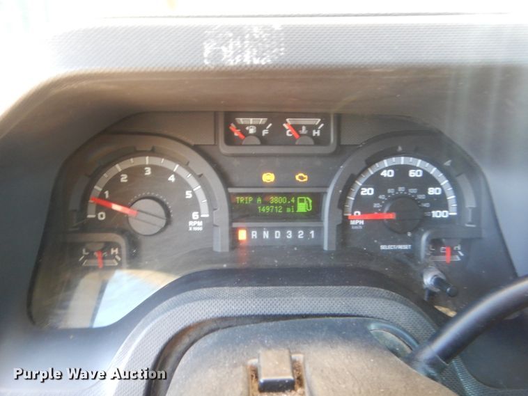 image for item HG9765 2009 Ford E350  shuttle bus