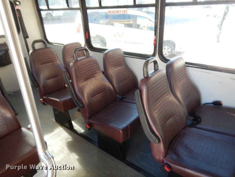 image for item HG9765 2009 Ford E350  shuttle bus