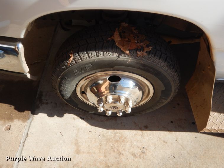 image for item HG9765 2009 Ford E350  shuttle bus