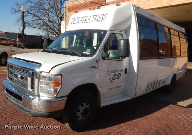 image for item HG9766 2010 Ford E450  shuttle bus