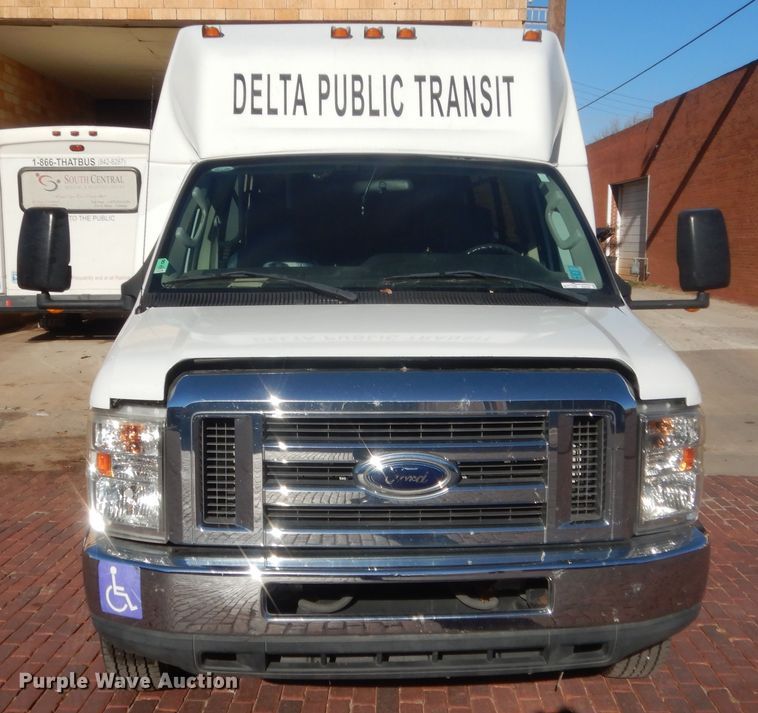 image for item HG9766 2010 Ford E450  shuttle bus