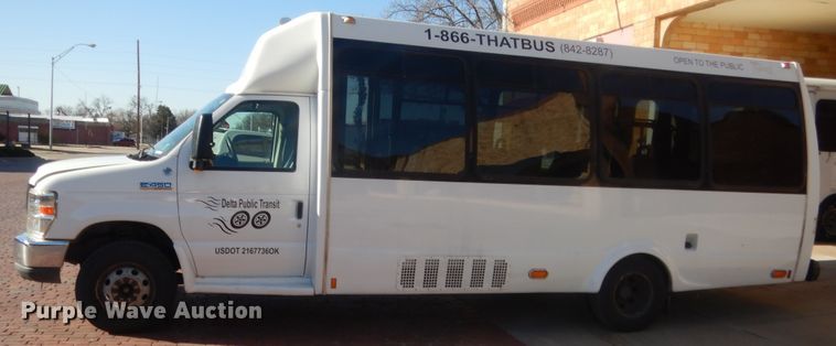 image for item HG9766 2010 Ford E450  shuttle bus