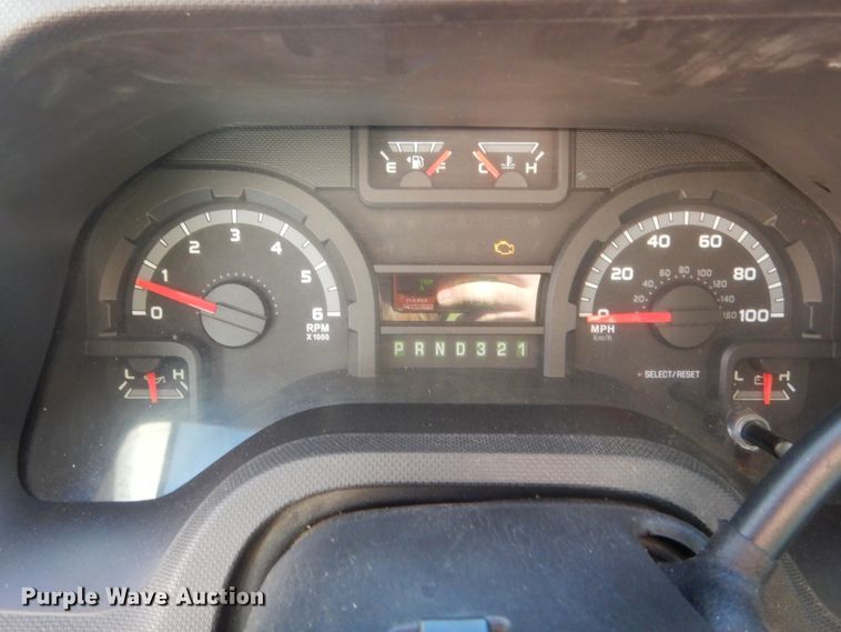 image for item HG9766 2010 Ford E450  shuttle bus