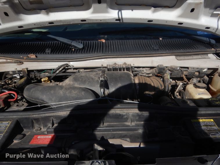 image for item HG9766 2010 Ford E450  shuttle bus