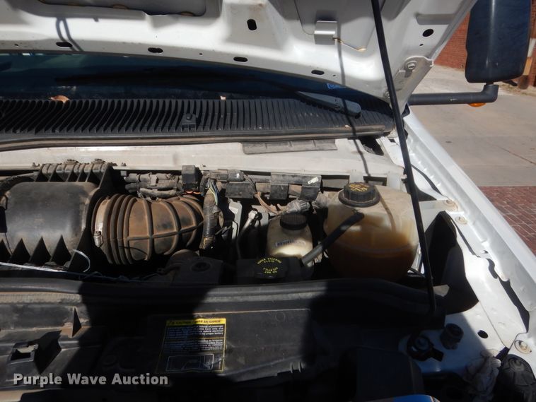 image for item HG9766 2010 Ford E450  shuttle bus