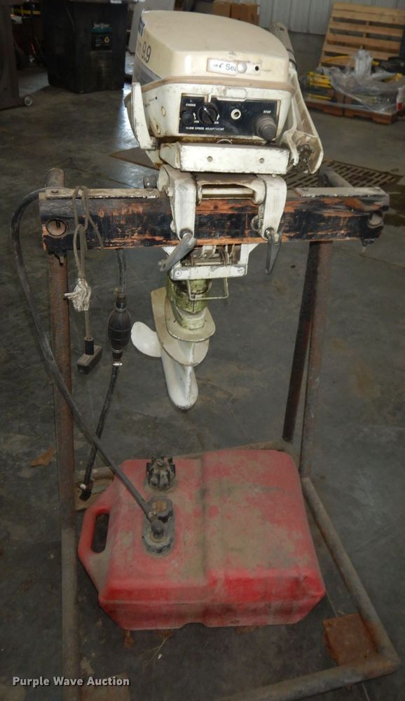 image for item HU9225 Johnson Seahorse 9.9 outboard motor