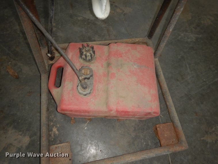 image for item HU9225 Johnson Seahorse 9.9 outboard motor