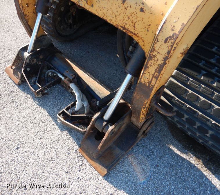 image for item HW9956 2005 Caterpillar 277B  tracked skid steer loader
