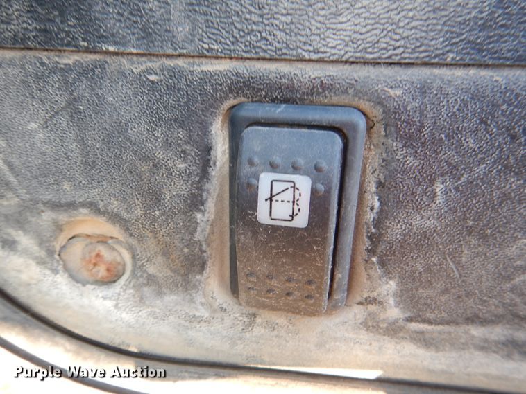 image for item HW9956 2005 Caterpillar 277B  tracked skid steer loader