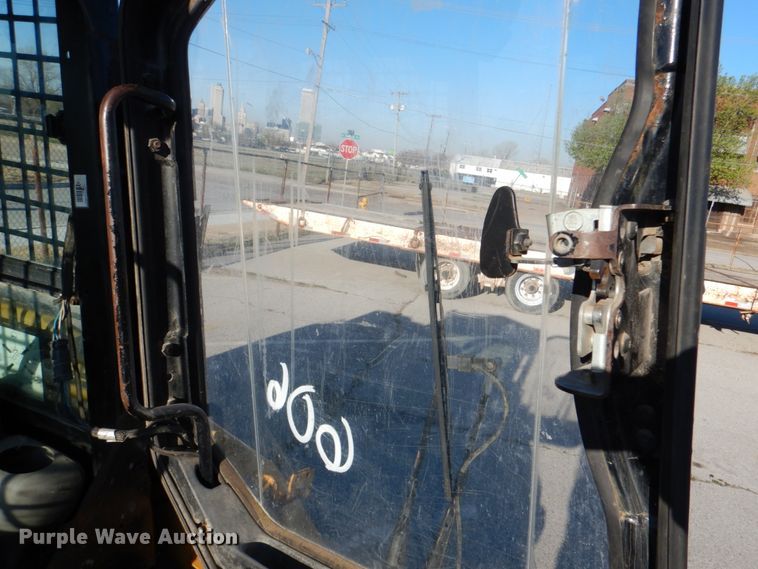 image for item HW9956 2005 Caterpillar 277B  tracked skid steer loader