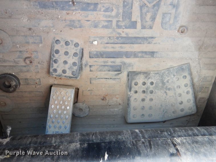 image for item HW9956 2005 Caterpillar 277B  tracked skid steer loader