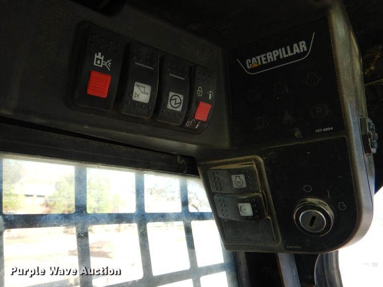 image for item HW9956 2005 Caterpillar 277B  tracked skid steer loader