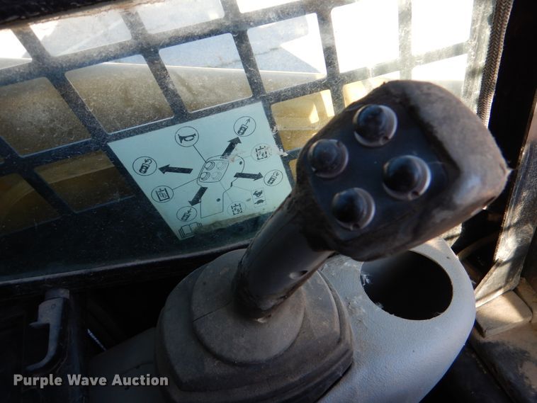 image for item HW9956 2005 Caterpillar 277B  tracked skid steer loader