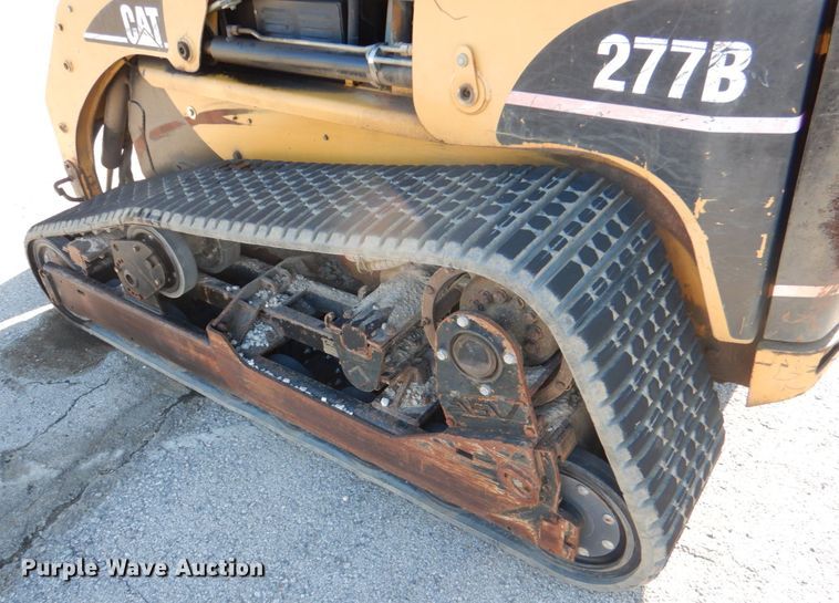 image for item HW9956 2005 Caterpillar 277B  tracked skid steer loader