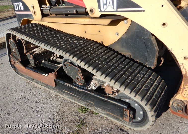 image for item HW9956 2005 Caterpillar 277B  tracked skid steer loader