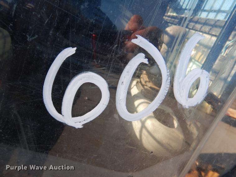 image for item HW9956 2005 Caterpillar 277B  tracked skid steer loader