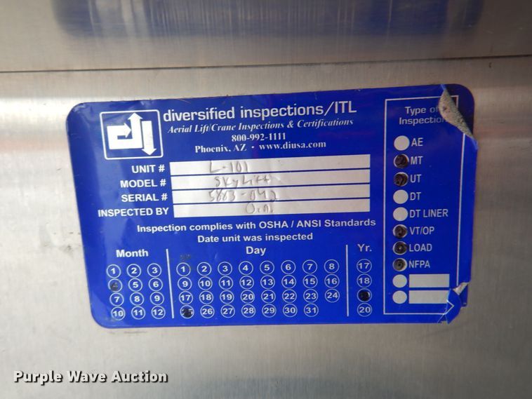 image for item HW9957 2012 E-one  ladder fire truck