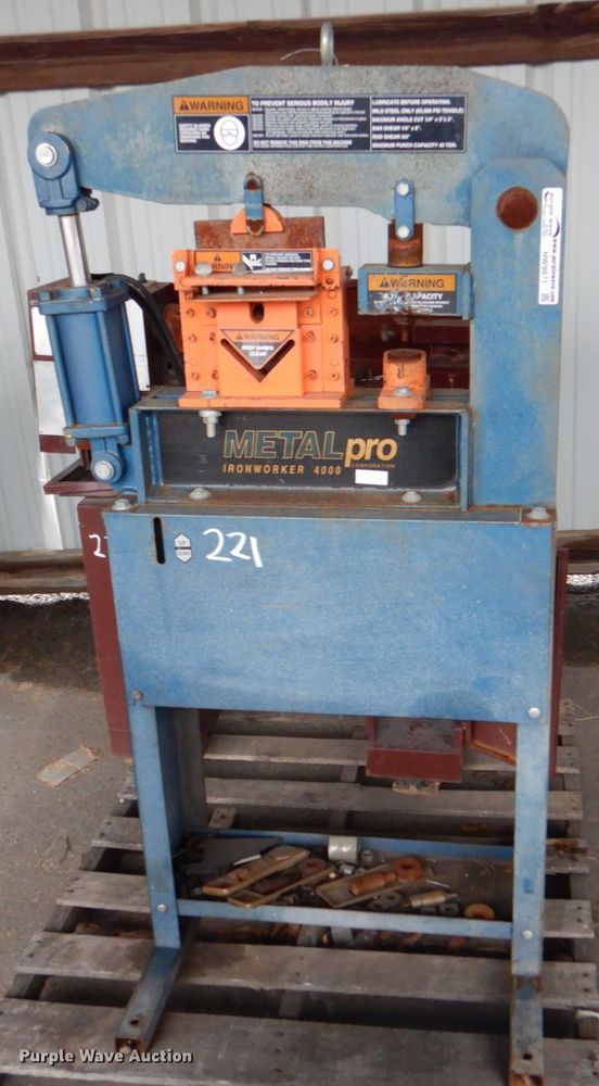 Central Machinery Pro Ironworker 400 metal lathe in Tulsa, OK Item