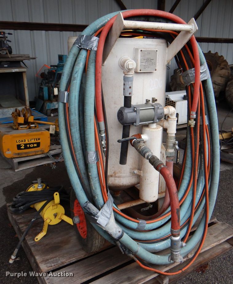2001 US Schmidt sandblaster in Tulsa, OK Item HW9974 sold Purple Wave