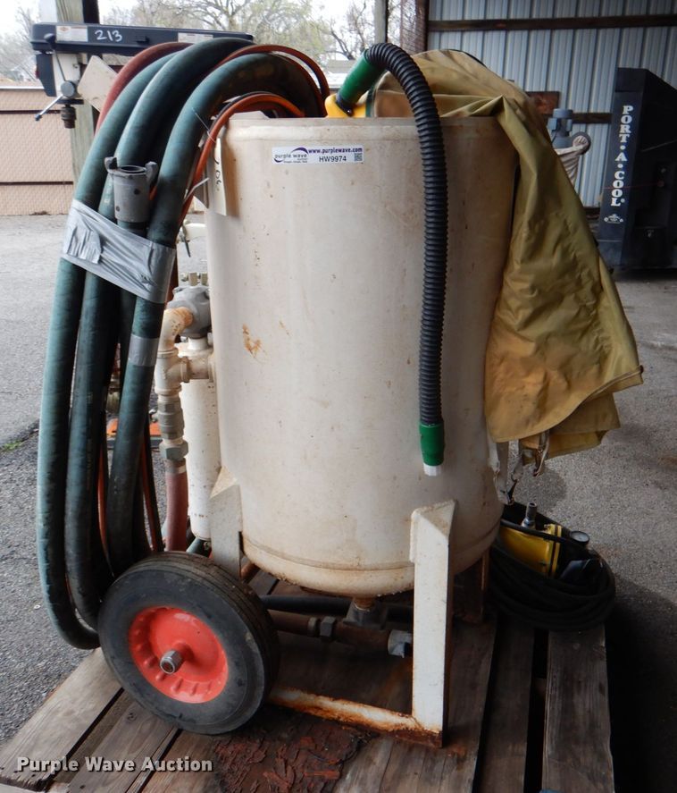 2001 US Schmidt sandblaster in Tulsa, OK Item HW9974 sold Purple Wave