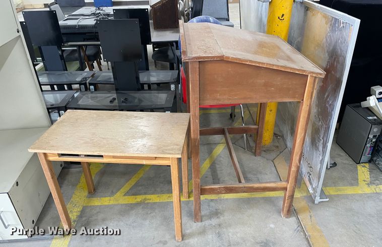 image for item II9312 Furniture