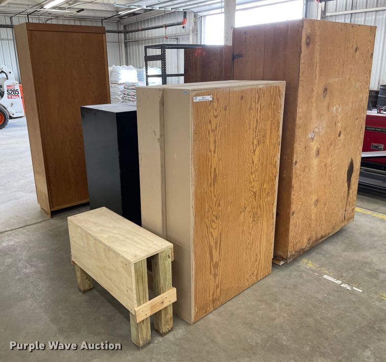 image for item II9313 Furniture