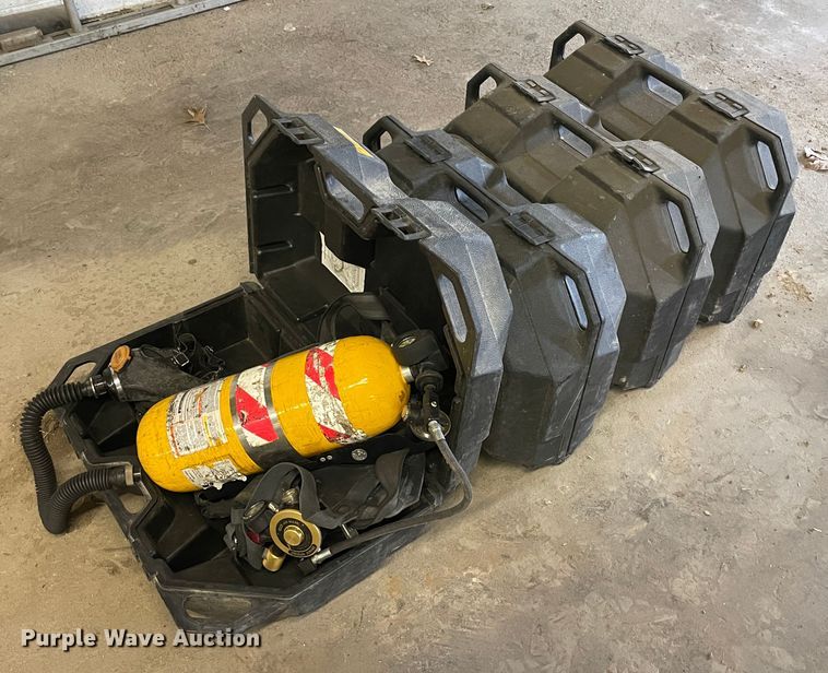 image for item II9322 MSA SCBA gear