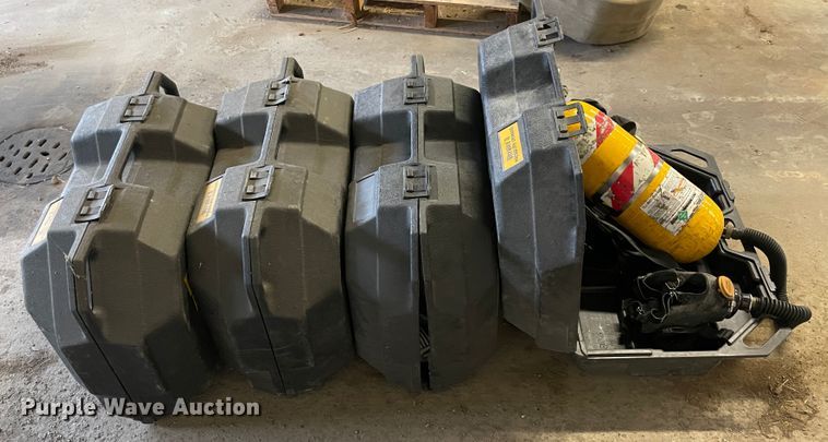 image for item II9322 MSA SCBA gear