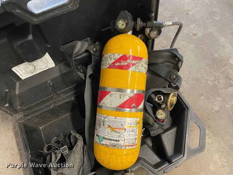 image for item II9322 MSA SCBA gear