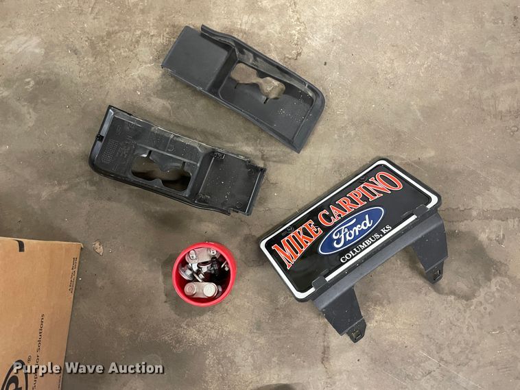 image for item II9323 2020 Ford F350 bumper