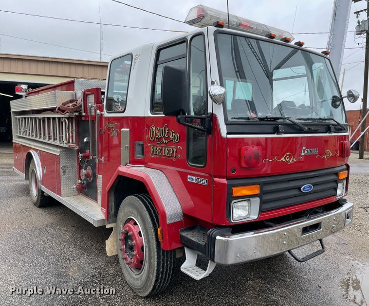 image for item II9324 1988 Ford CF8000 pumper fire truck