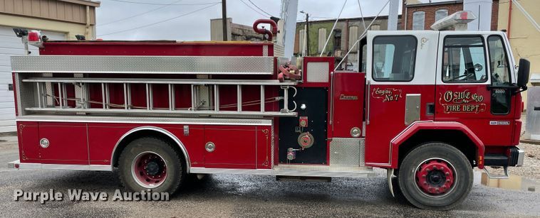 image for item II9324 1988 Ford CF8000 pumper fire truck