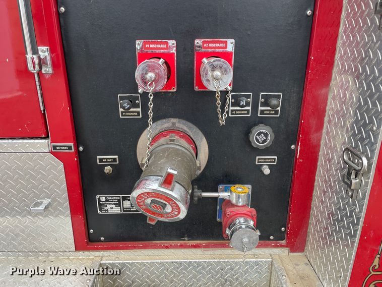 image for item II9324 1988 Ford CF8000 pumper fire truck