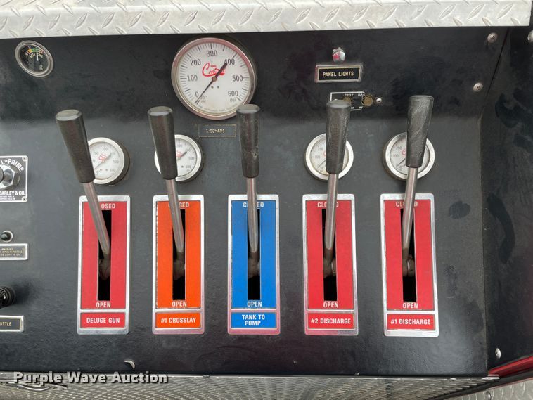 image for item II9324 1988 Ford CF8000 pumper fire truck