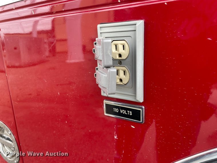 image for item II9324 1988 Ford CF8000 pumper fire truck