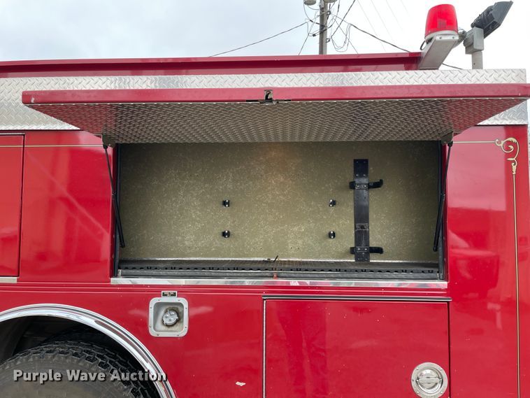 image for item II9324 1988 Ford CF8000 pumper fire truck