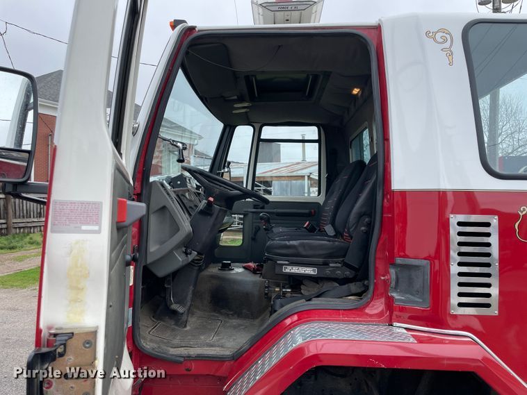 image for item II9324 1988 Ford CF8000 pumper fire truck