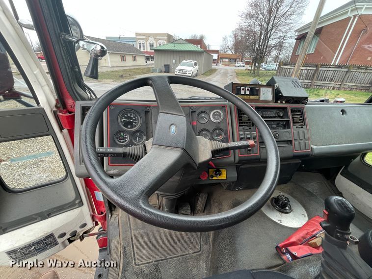 image for item II9324 1988 Ford CF8000 pumper fire truck