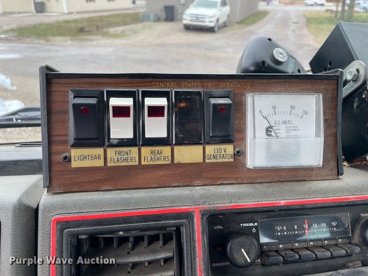 image for item II9324 1988 Ford CF8000 pumper fire truck