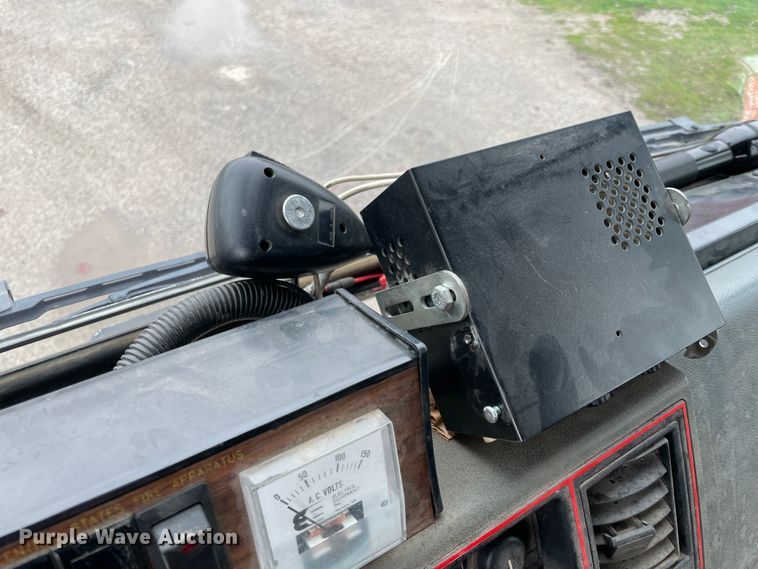 image for item II9324 1988 Ford CF8000 pumper fire truck