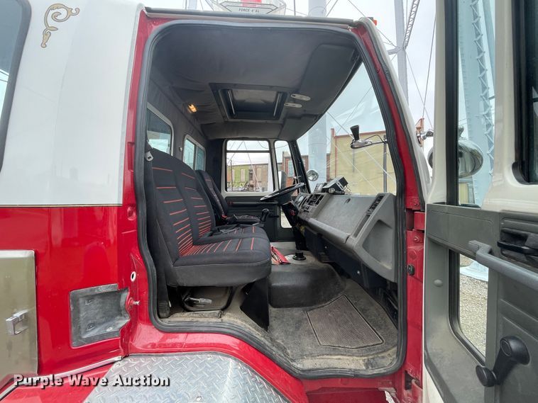 image for item II9324 1988 Ford CF8000 pumper fire truck