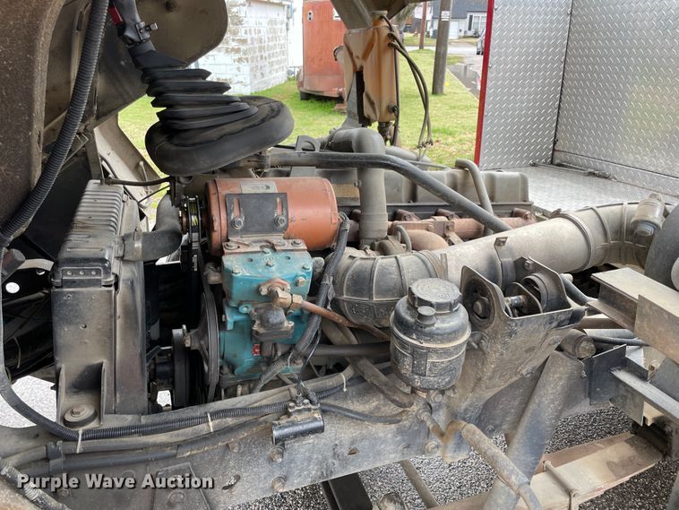 image for item II9324 1988 Ford CF8000 pumper fire truck