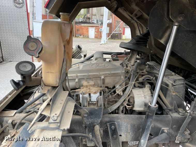 image for item II9324 1988 Ford CF8000 pumper fire truck