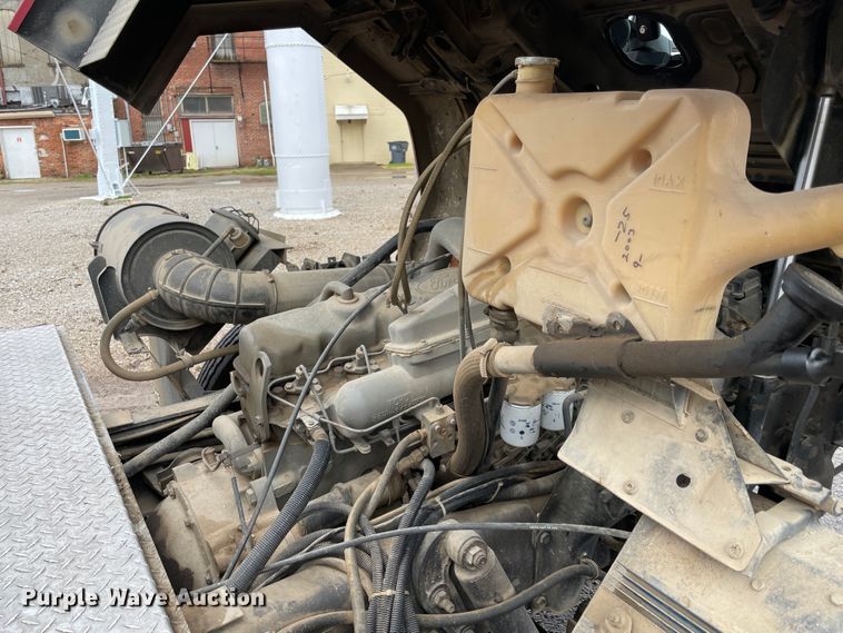 image for item II9324 1988 Ford CF8000 pumper fire truck