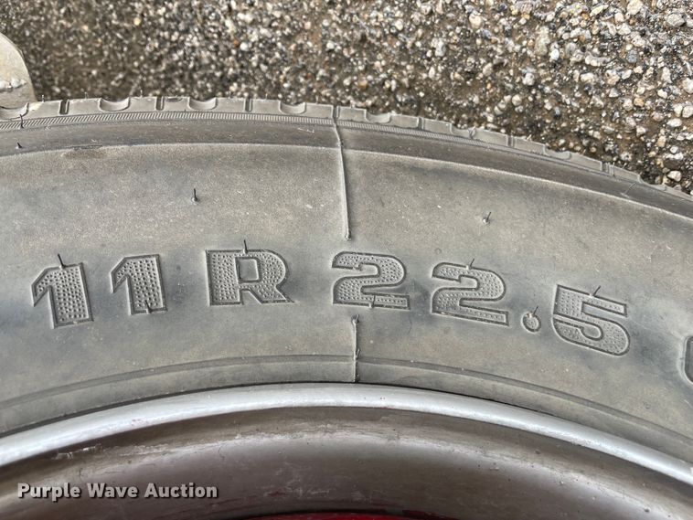 image for item II9324 1988 Ford CF8000 pumper fire truck