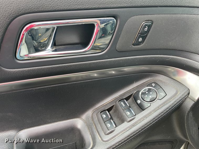 image for item II9327 2013 Ford Explorer Police  SUV