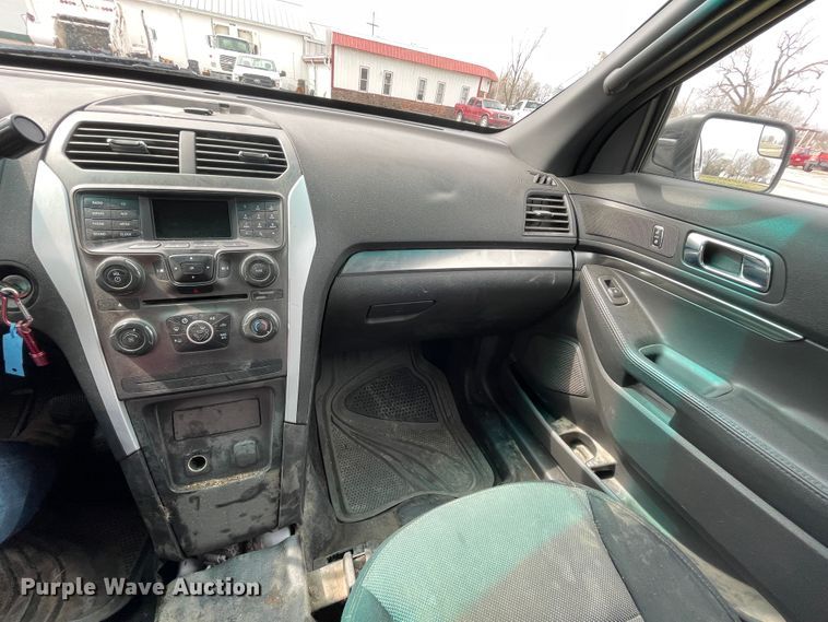 image for item II9327 2013 Ford Explorer Police  SUV