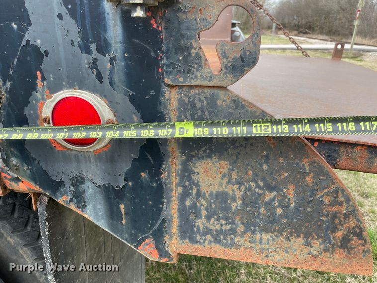 image for item II9328 1985 International 1754  dump truck